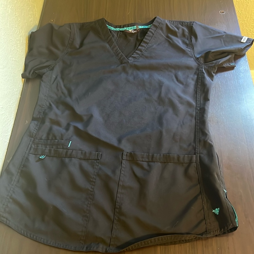 Med Couture small scrub top